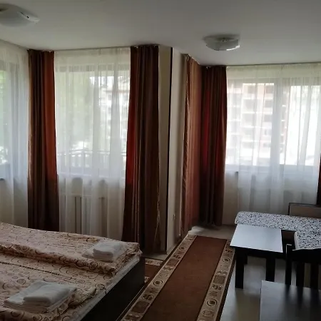 In Gardens Complex Μπόροβετς