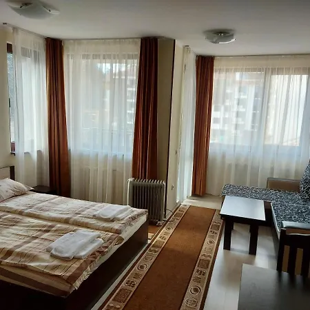 Appartement In Gardens Complex