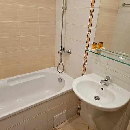 Appartement In Gardens Complex