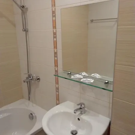 In Gardens Complex * ボロヴェッツ