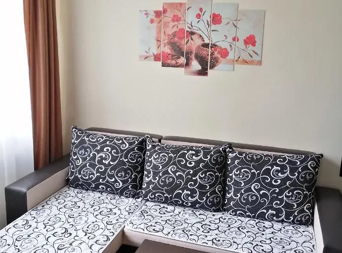 In Gardens Complex Апартаменты